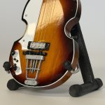 MINIATUURGITAAR ( PAUL MCCARTNEY ) THE BEATLES - Afbeelding 2