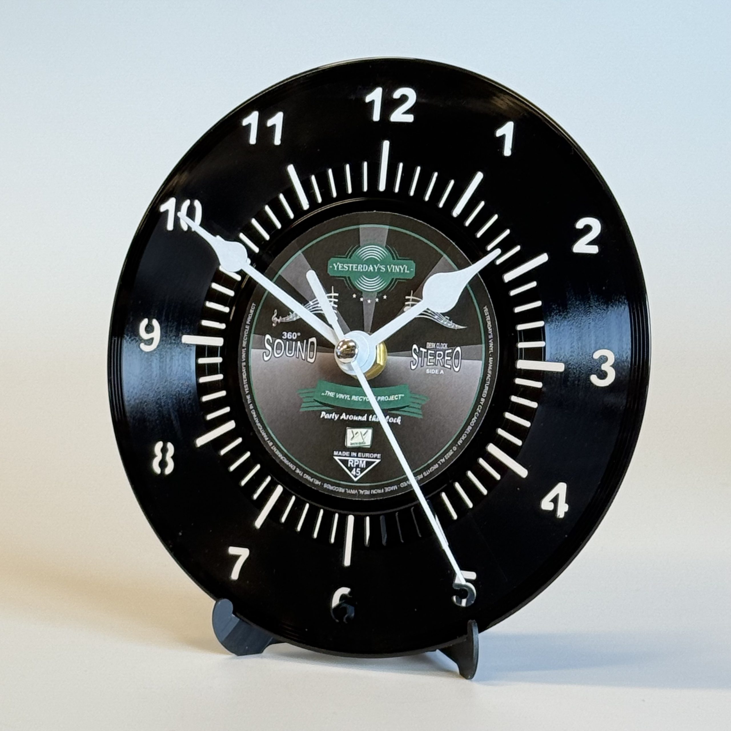 FullSizeRender (2) VINYLKLOK (BUREAUKLOK) #2 - Afbeelding 1