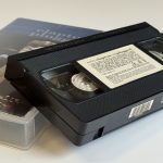 ERIC CLAPTON – UNPLUGGED (VHS) - Afbeelding 2