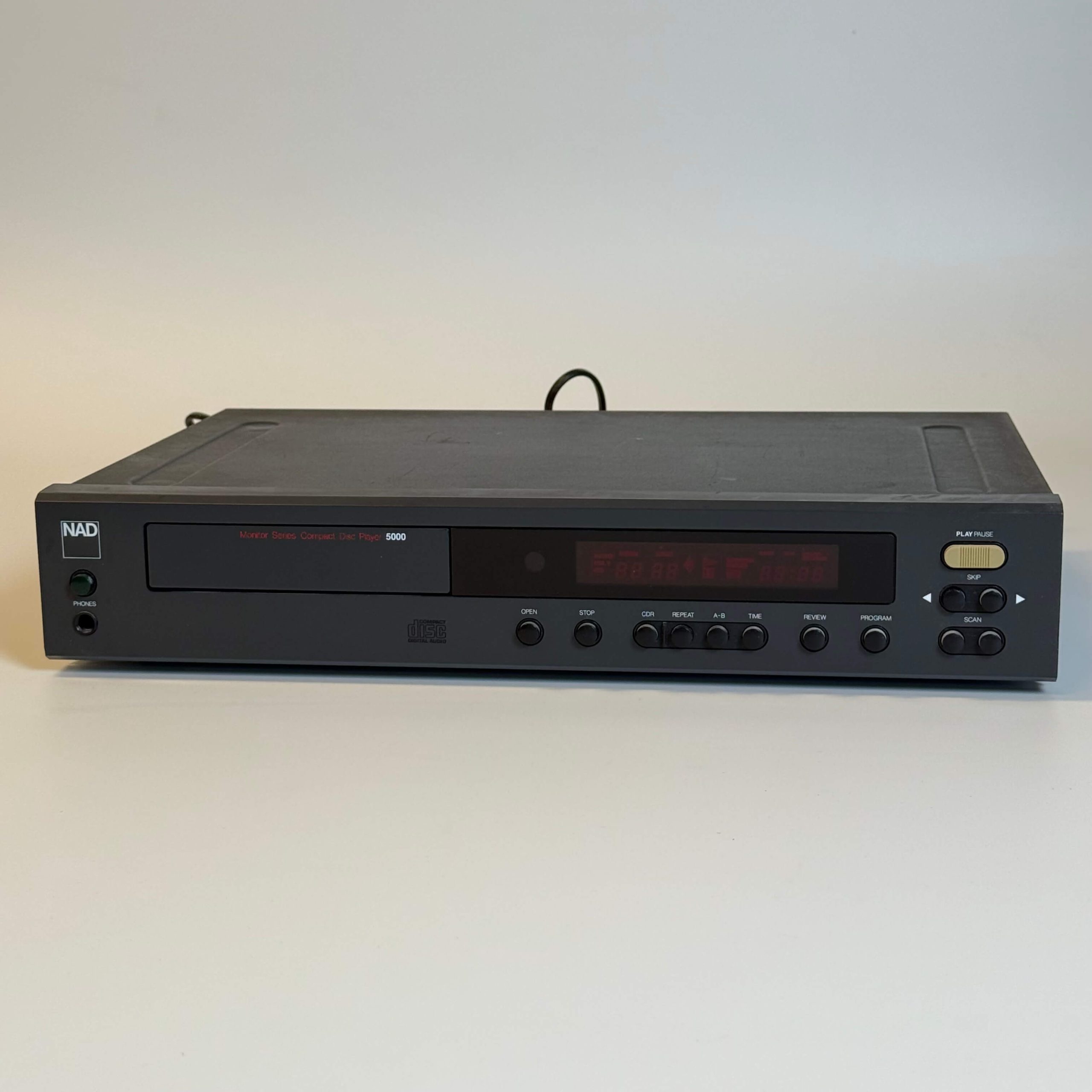 IMG_2245 NAD 5000, CD SPELER (TWEEDEHANDS) - Afbeelding 1