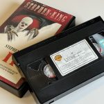 STEPHEN KING VHS COLLECTIE, 5 TITELS, WARNER HOME VIDEO, 1990s (TWEEDEHANDS) - Afbeelding 4
